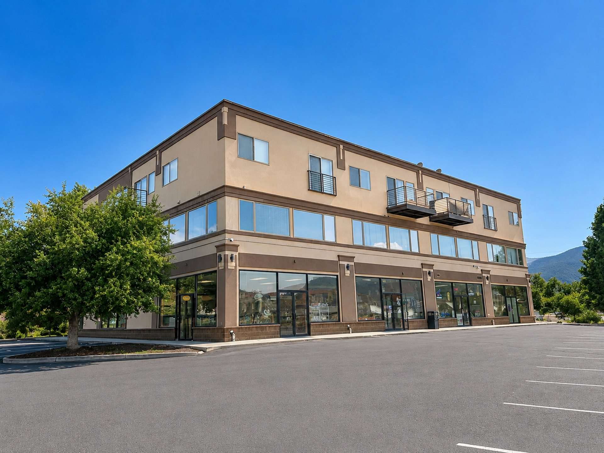 500 Red Table Apartments – photo 1 of 35