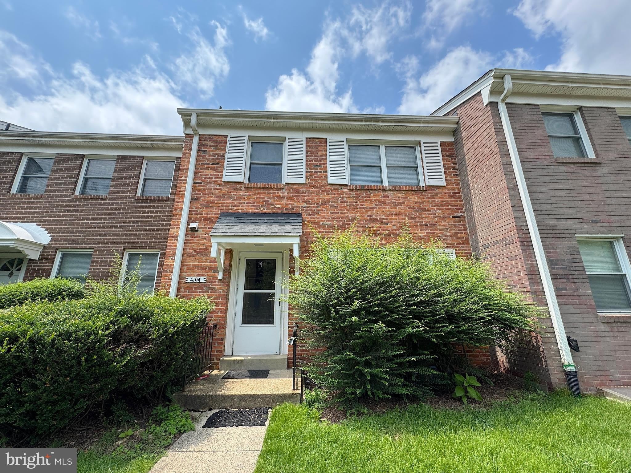 4104 SIDEBURN Road – photo 1 of 31