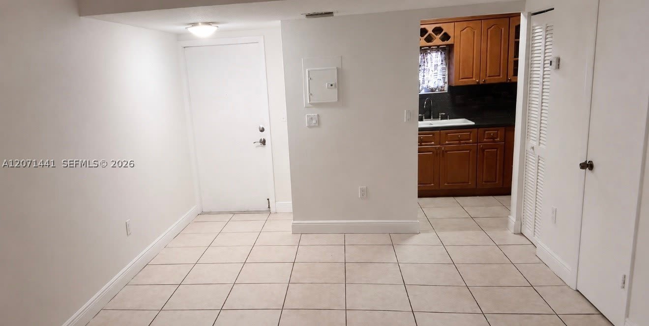 5611 W 25th Ct – photo 1