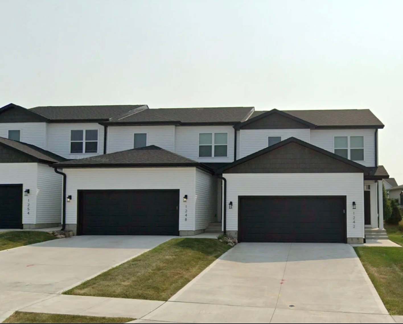 1306 E 28th St – photo 1 of 7