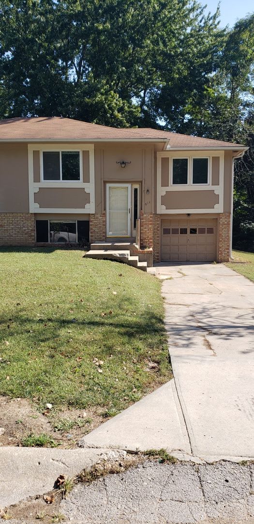 Beautifully updated home!!! – photo 1
