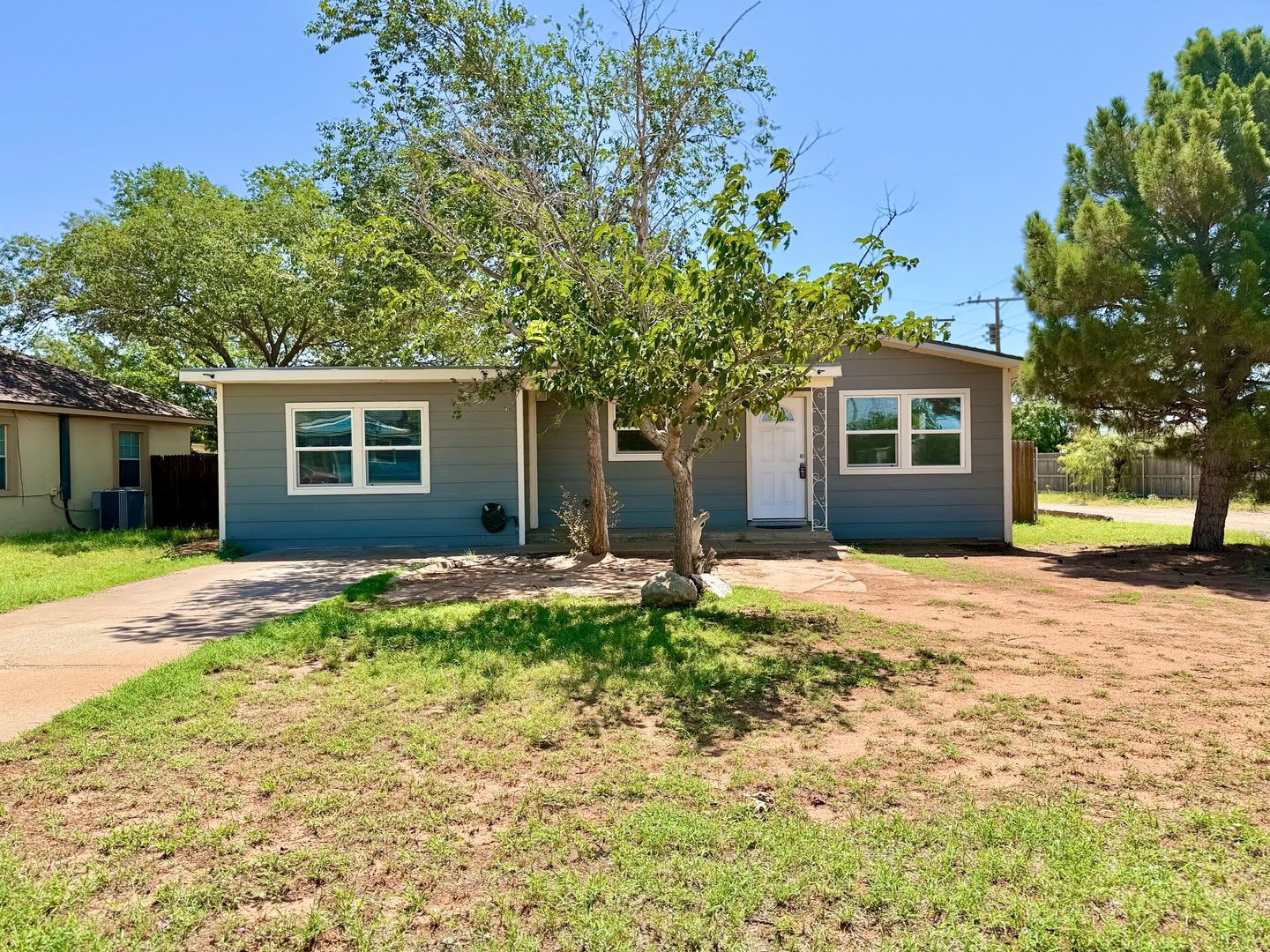 House For Rent – photo 1