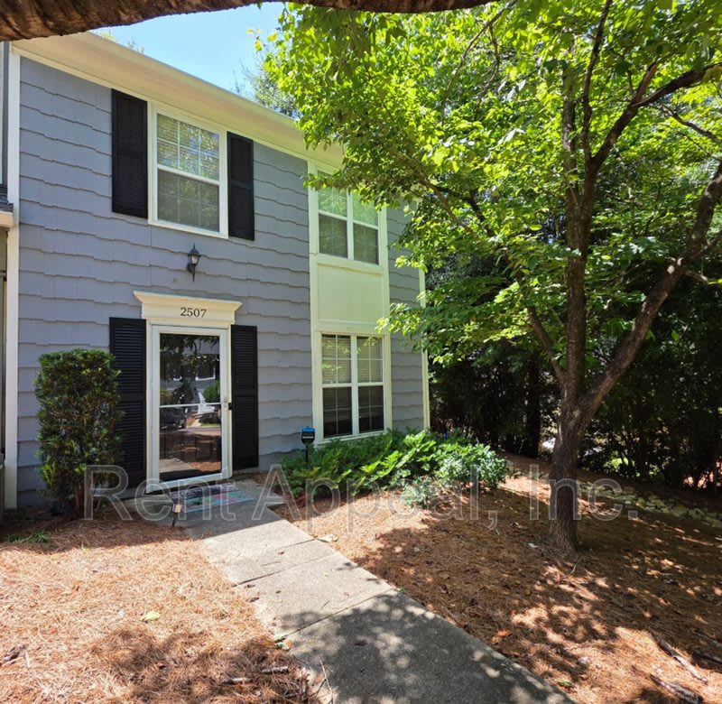 2507 Queen Anne Ct – photo 1 of 272