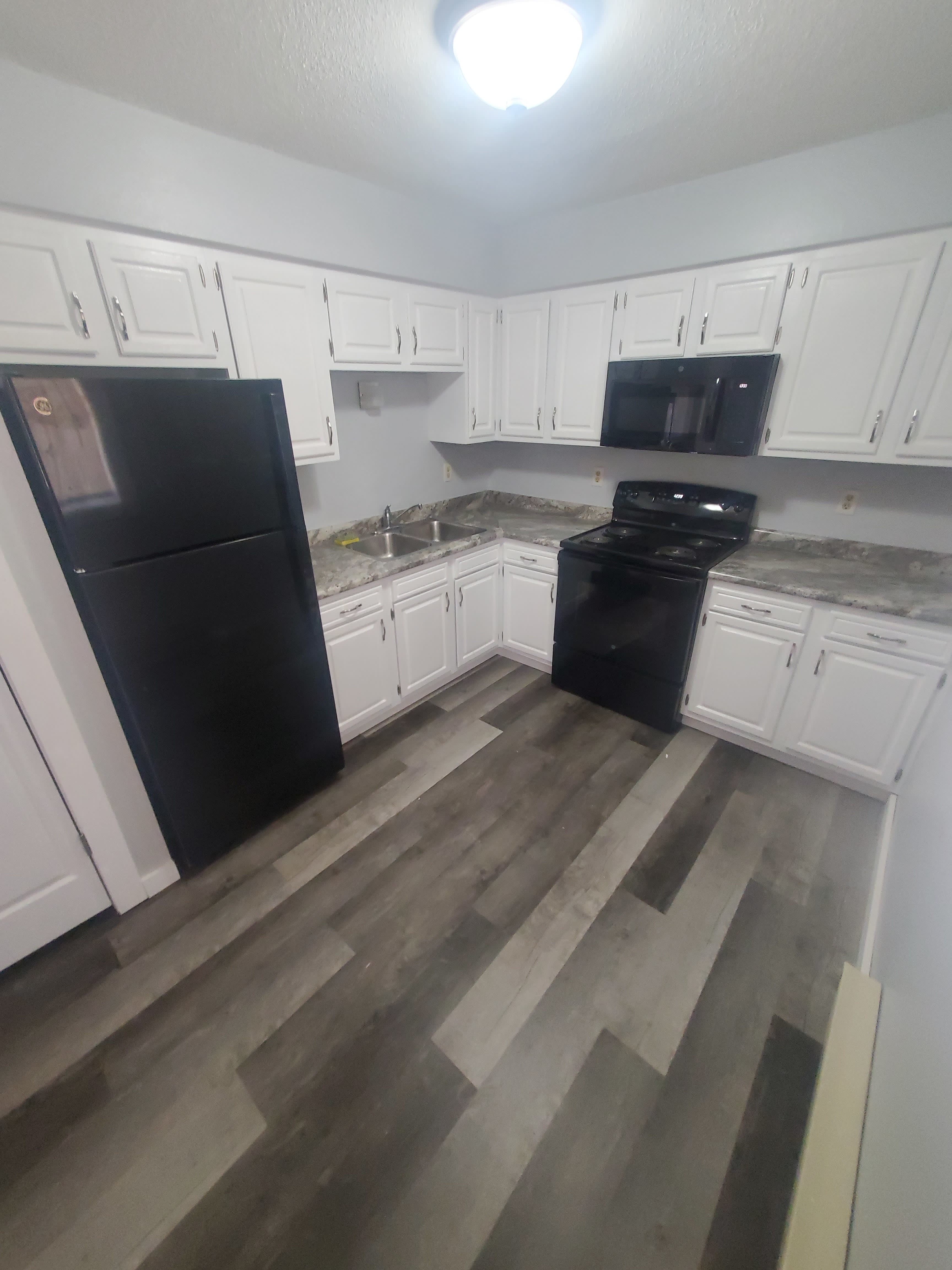1014 Pine St – photo 1
