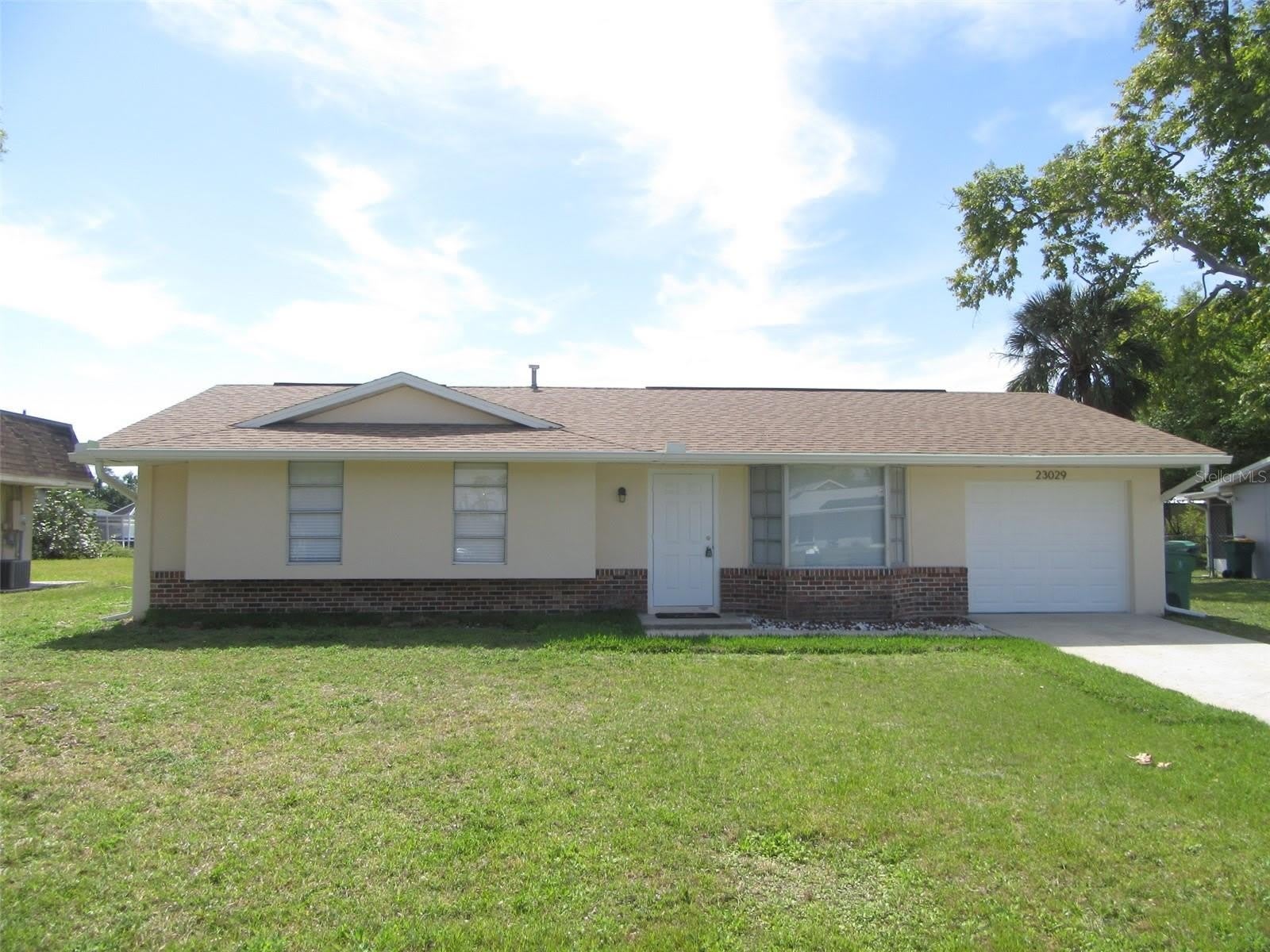 23029 ALABASTER Avenue – photo 1