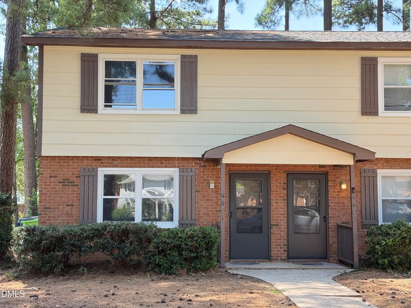 4401 Bleeker Court – photo 1
