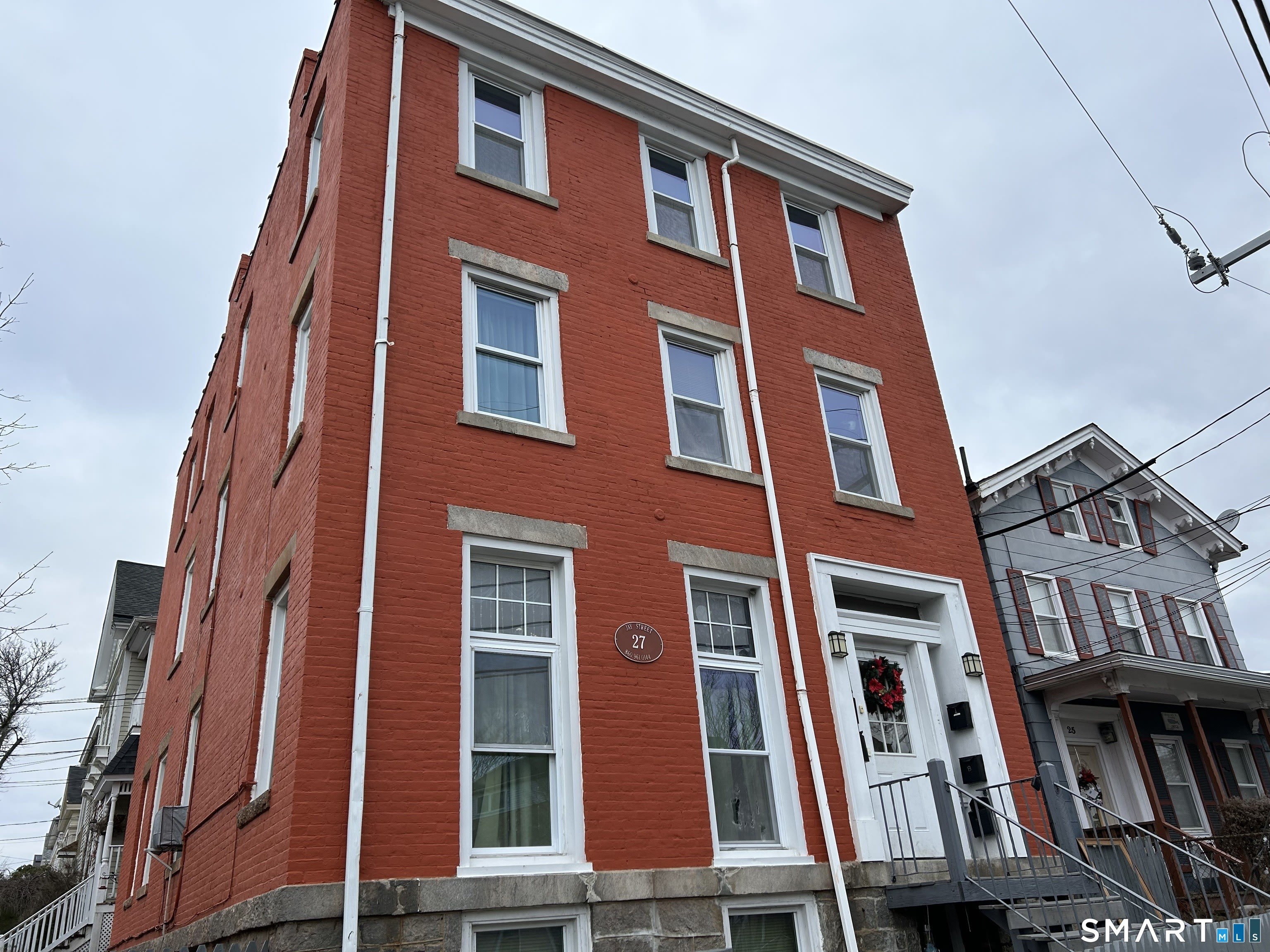27 Jay Street – photo 1 of 10