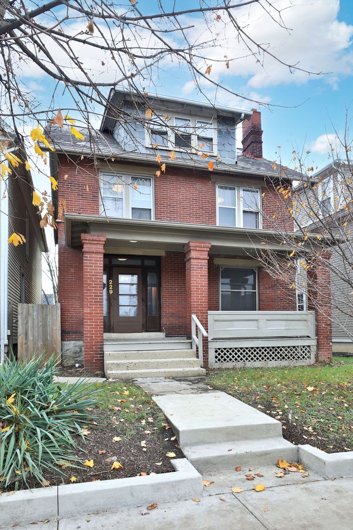 Incredible 6 Bedroom Home OSU Campus – Renovated, Spacious, and Move-In Ready! – photo 1