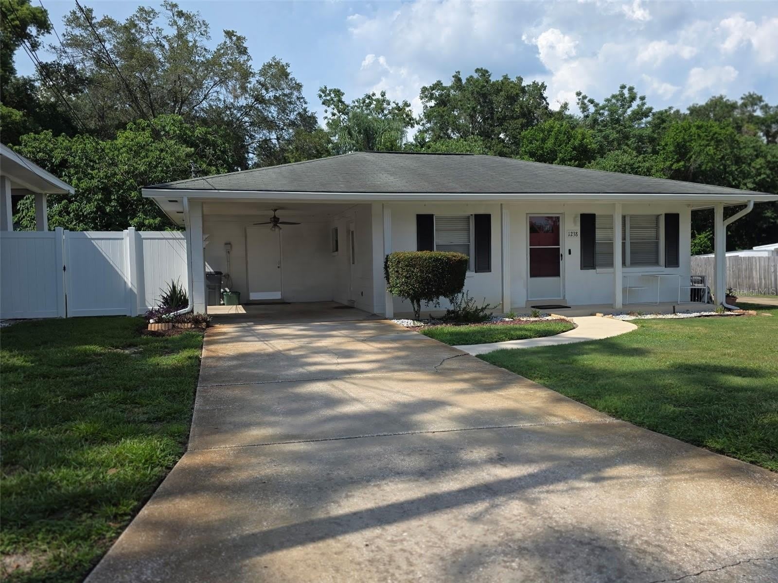 1238 WOODMERE DR – photo 1 of 12