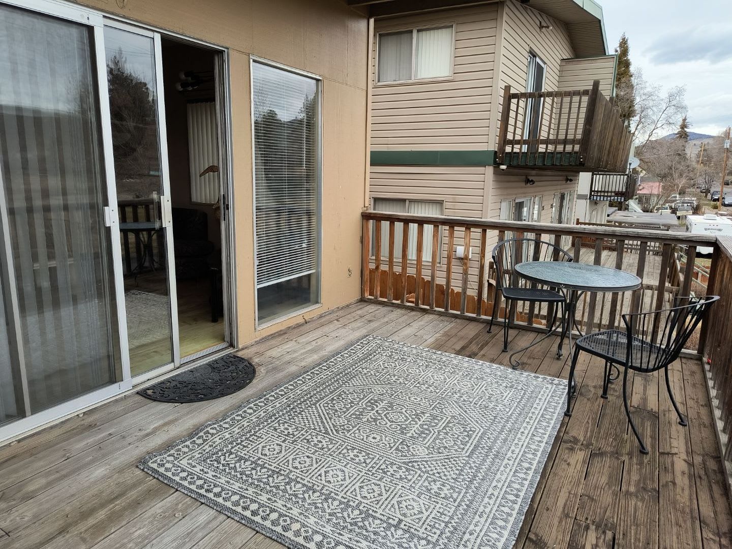 2 bed 1.5 bath – photo 1