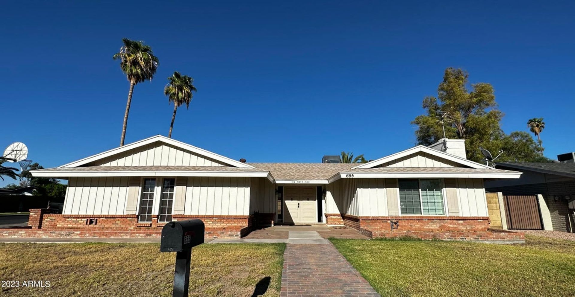 Mesa Rental In Coury Estates – photo 1