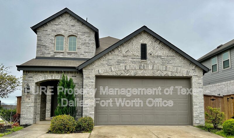 3918 Rochelle Lane – photo 1 of 36