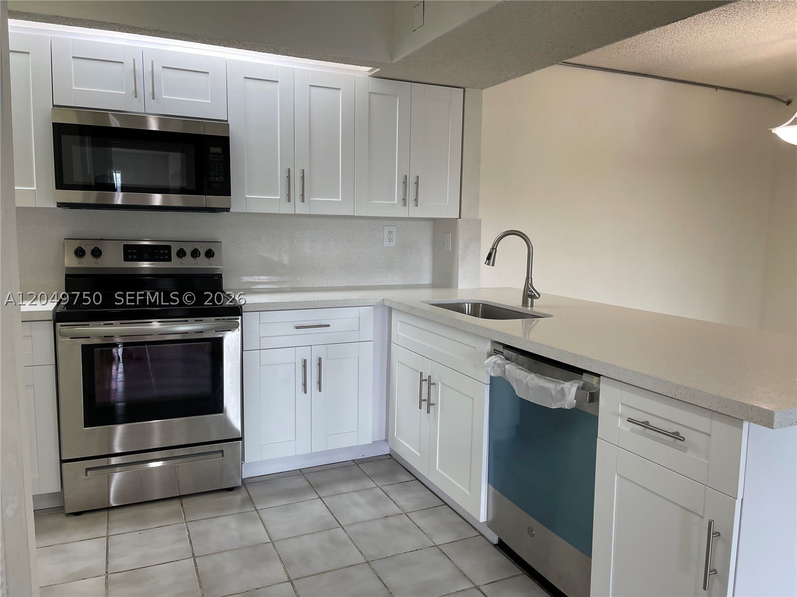 8500 Sw 212Th St – photo 1 of 110