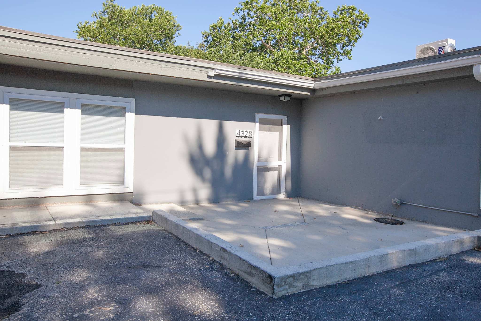 4328 State Line Road – photo 1