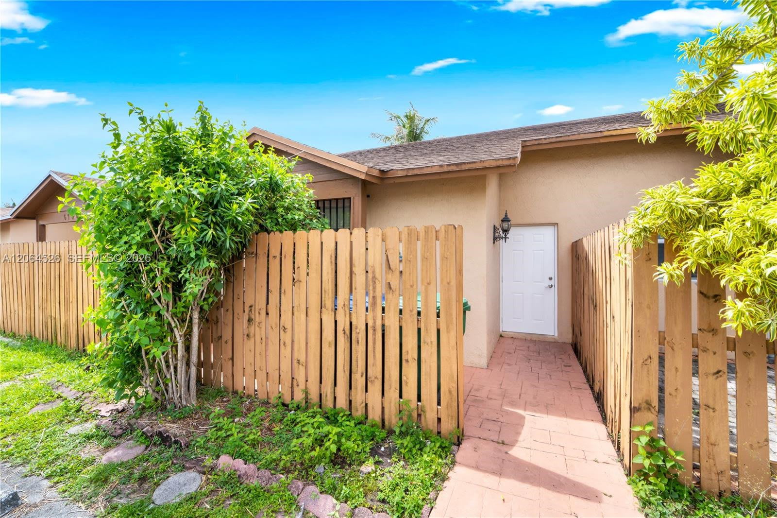 6742 Northwest 188th Terrace – photo 1