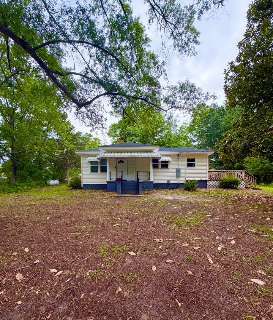 2 Bed 1 Bathroom on 1 Acre of Land – photo 1 of 7
