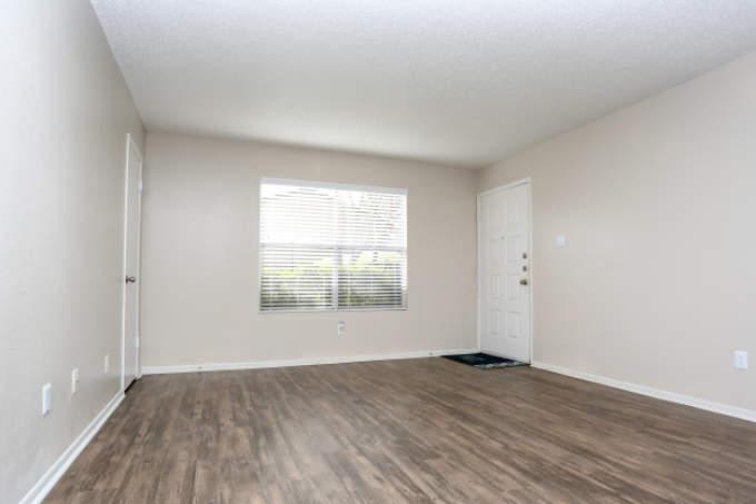 1565 I-35, #114 – photo 1 of 4