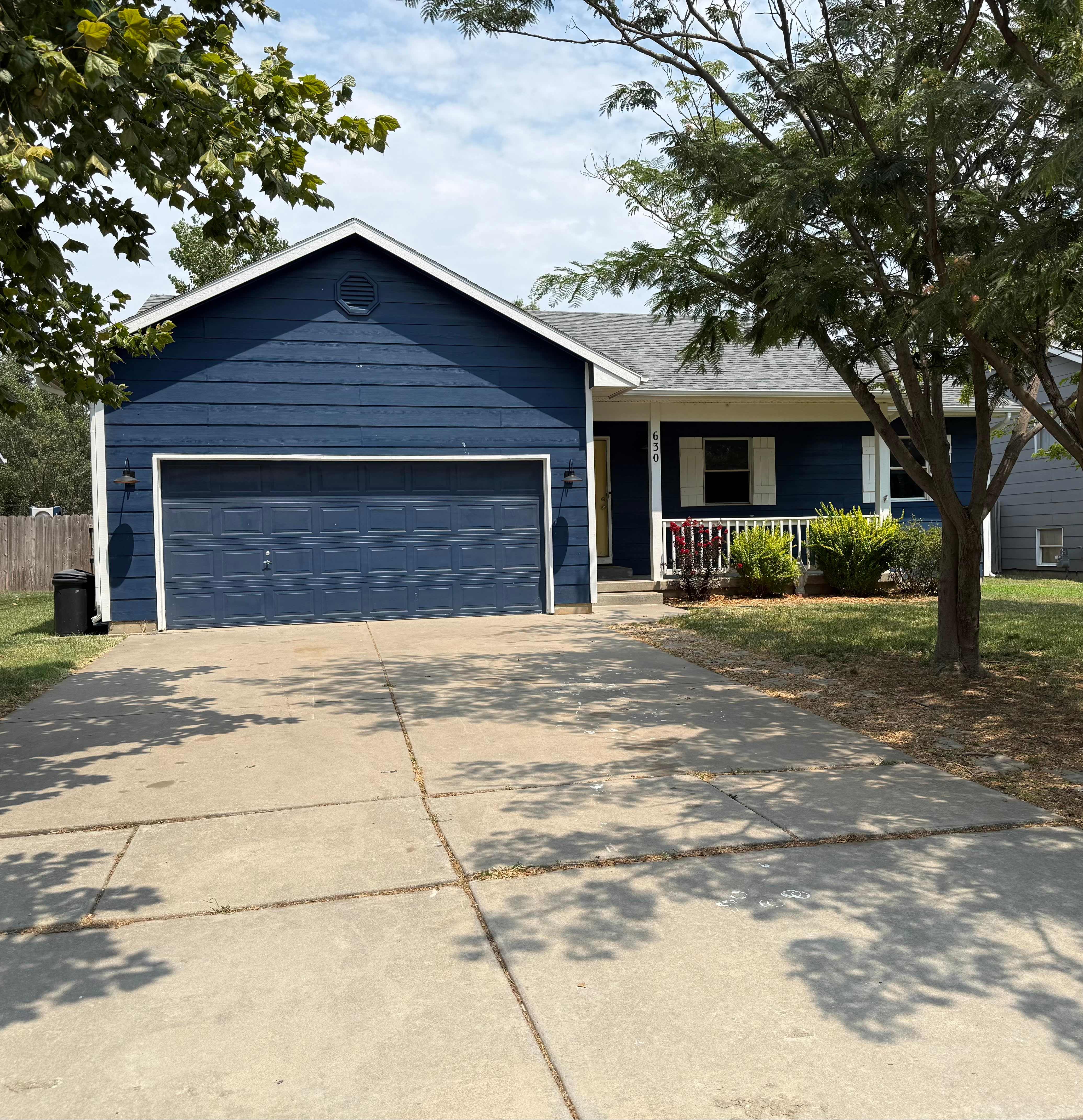 630 W Scott St – photo 1 of 2