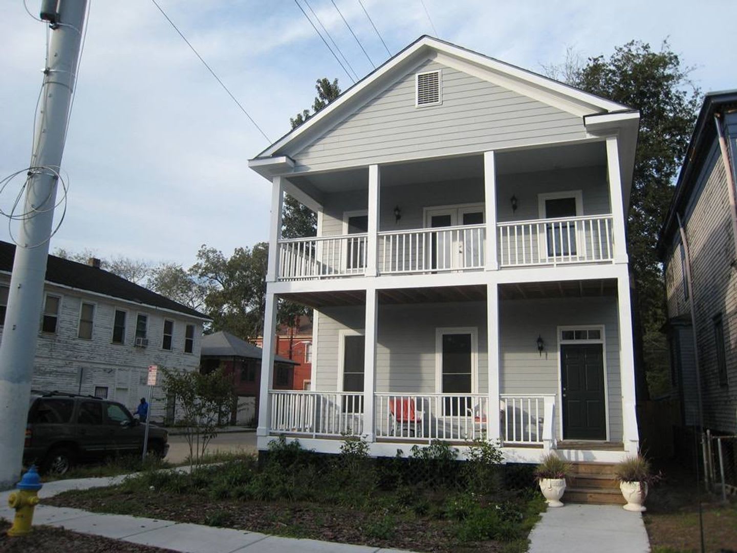 A Newer 3 Bedroom, 2.5 Bath Home with a Charming Front Porch – photo 1
