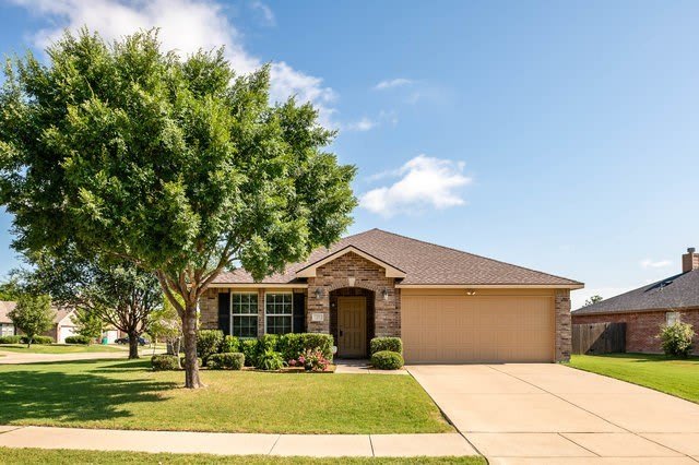 25 Larkspur Drive – photo 1 of 110