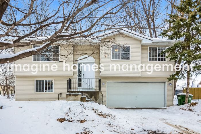10948 Fillmore Street Northeast – photo 1