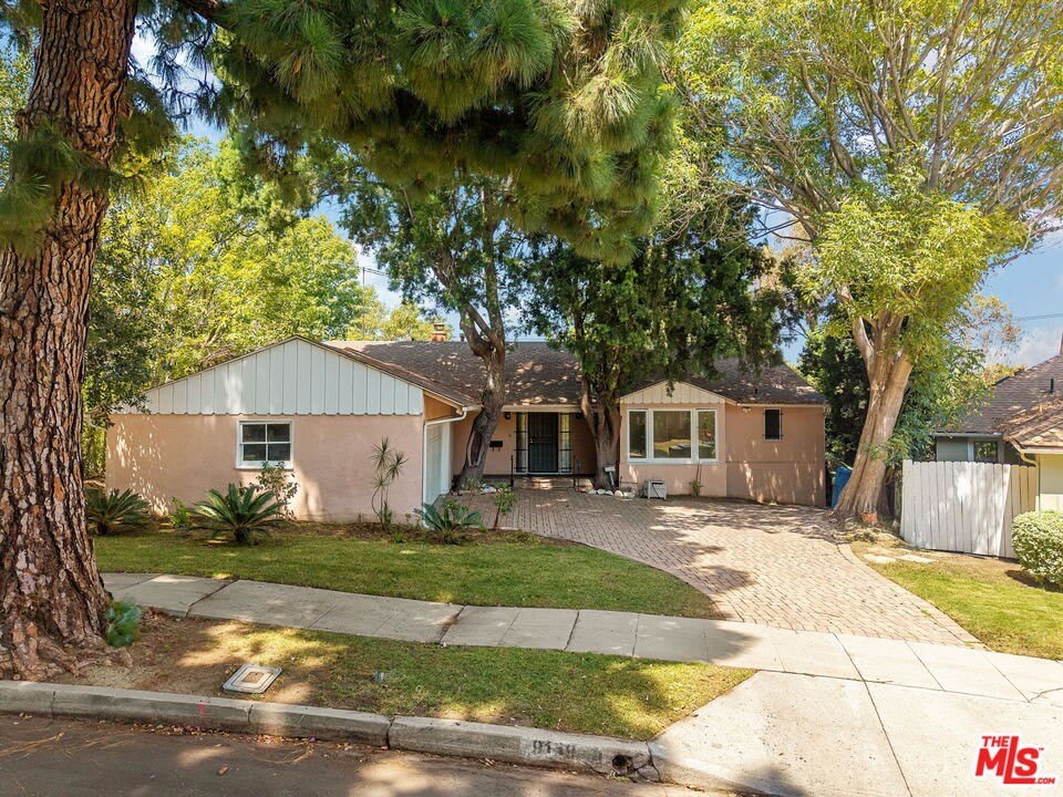 9149 Hillsboro Dr – photo 1