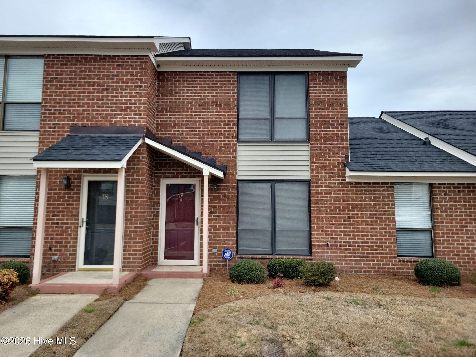 19 Upton Court – photo 1