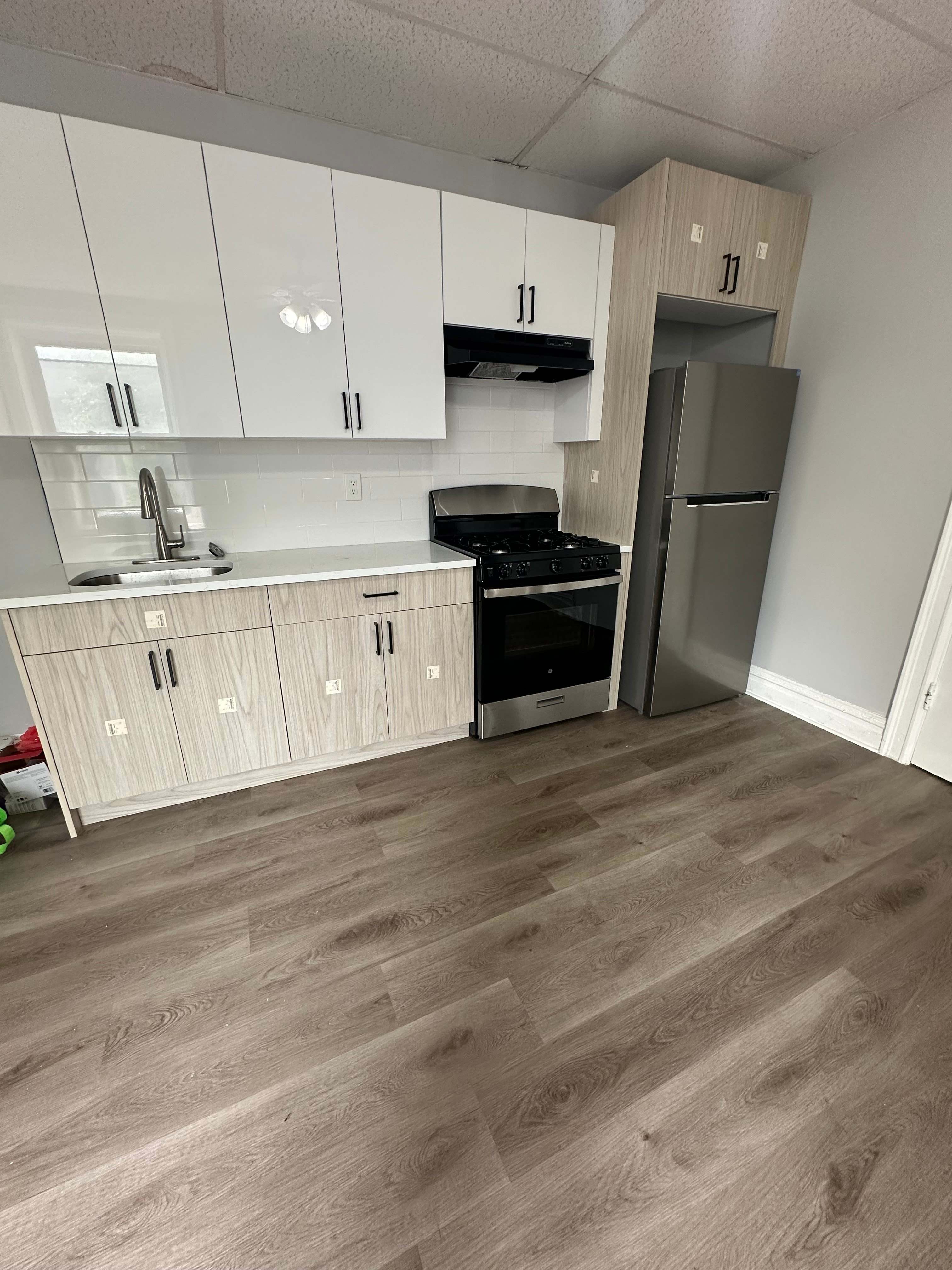 159 Hutton St – photo 1