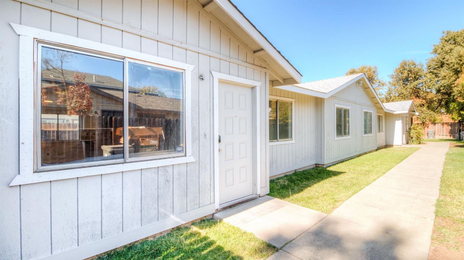 3 Bedroom 2 Bathroom Duplex In Sacramento – photo 1 of 138