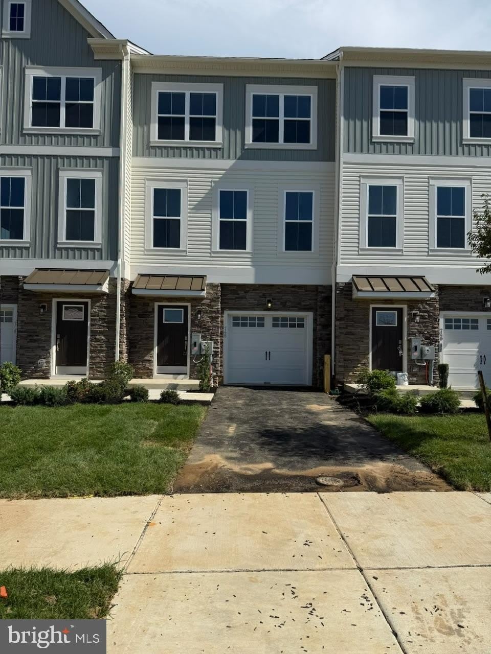748 ROSLER Way – photo 1 of 12