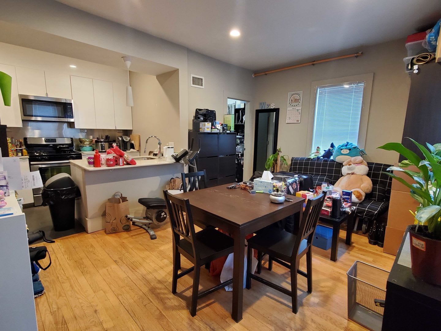 Charming 5 Bedroom-No Broker Fee – photo 1