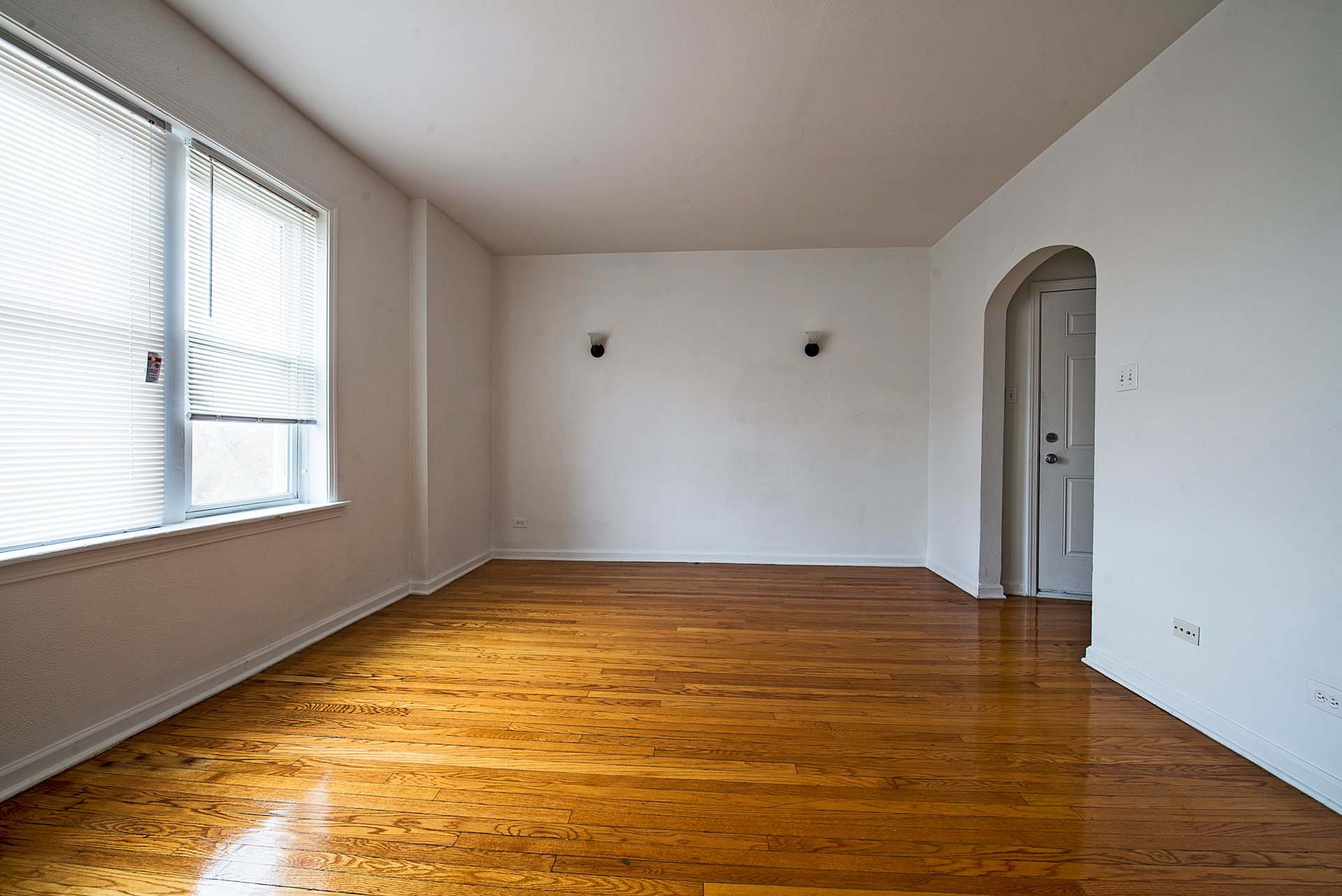 8155 S Ingleside Ave – photo 1