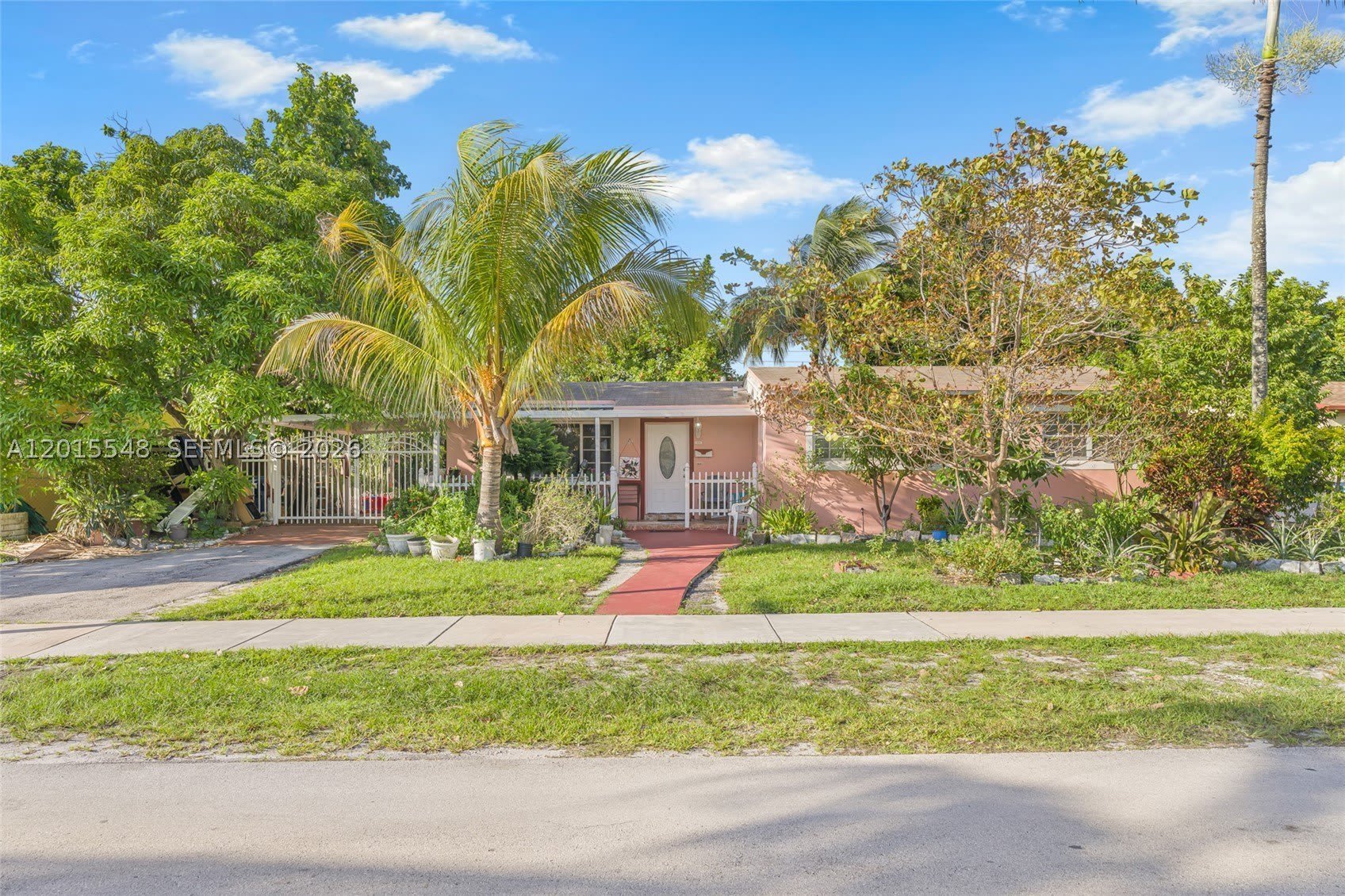 1041 NW 196th Ter – photo 1