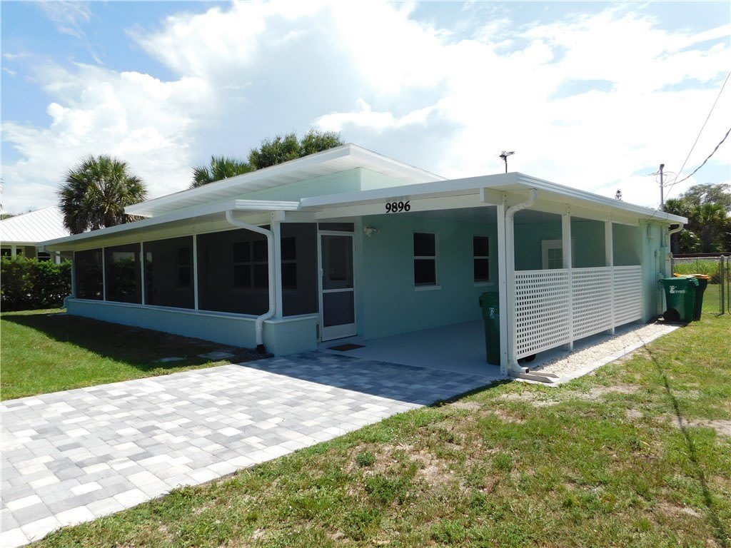 9896 Pine Street – photo 1 of 14
