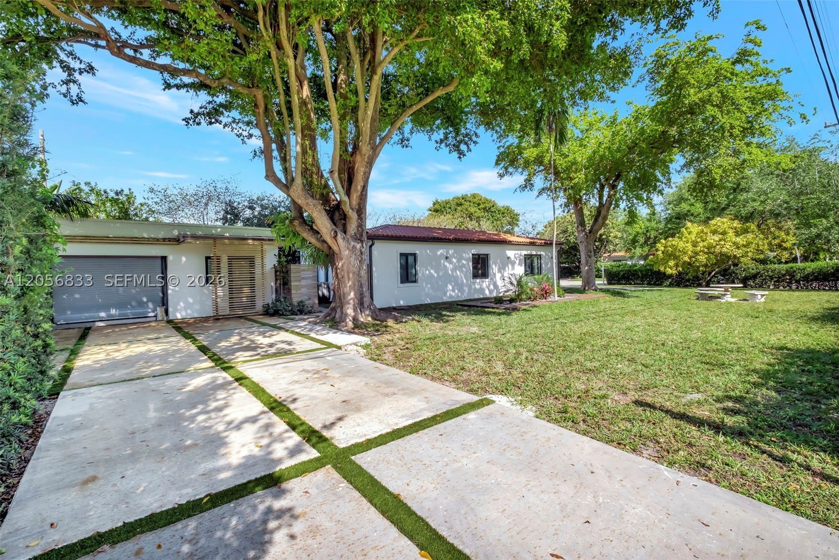 2198 NE 183rd St – photo 1