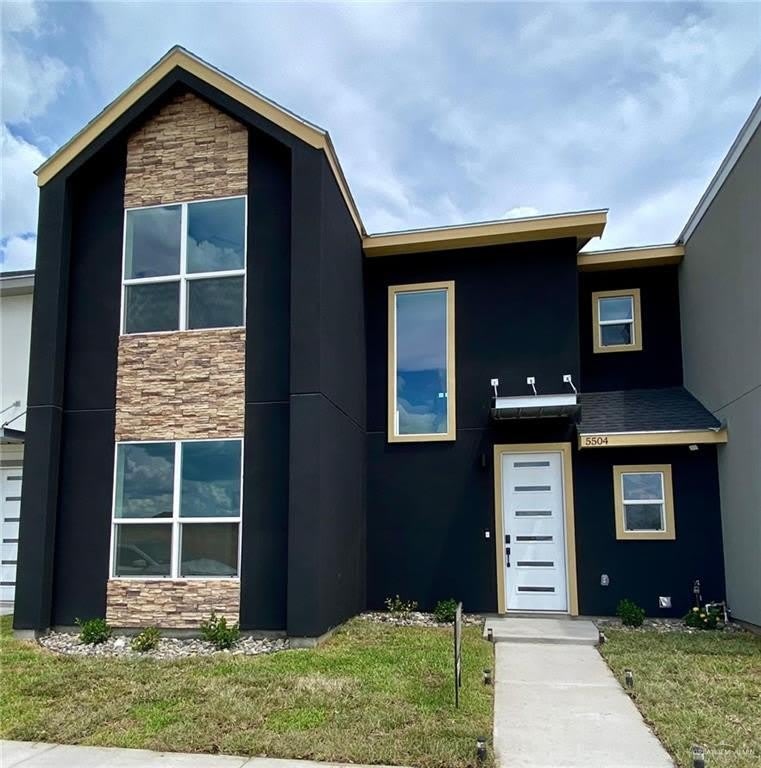 5504 N Crown Point – photo 1
