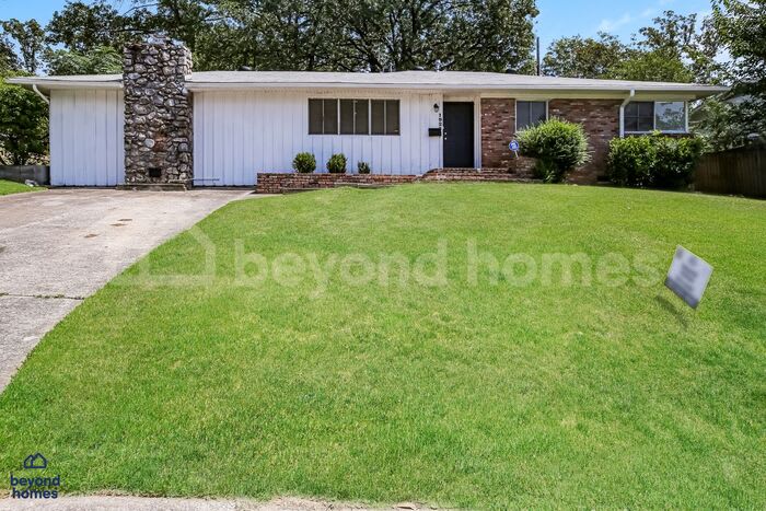 1923 Biscayne Drive – photo 1