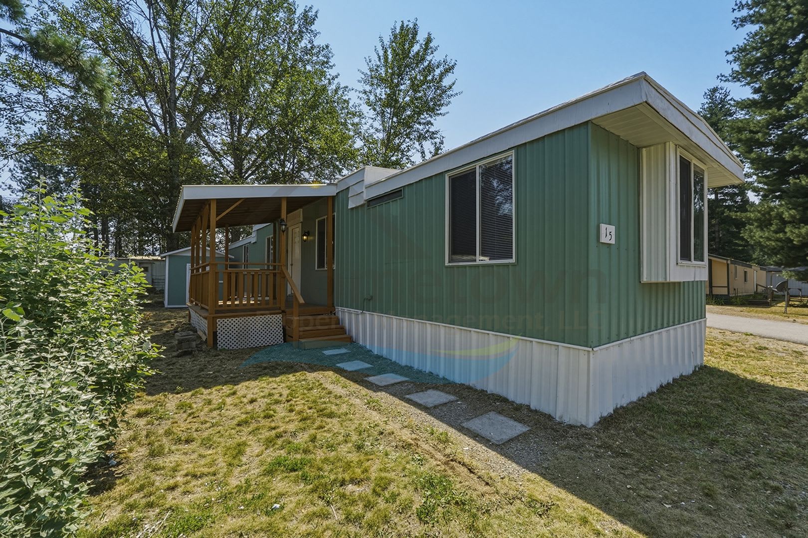 2 Bedroom 2 Bathroom Home with Off Street Parking Available in Sagle! – photo 1 of 28
