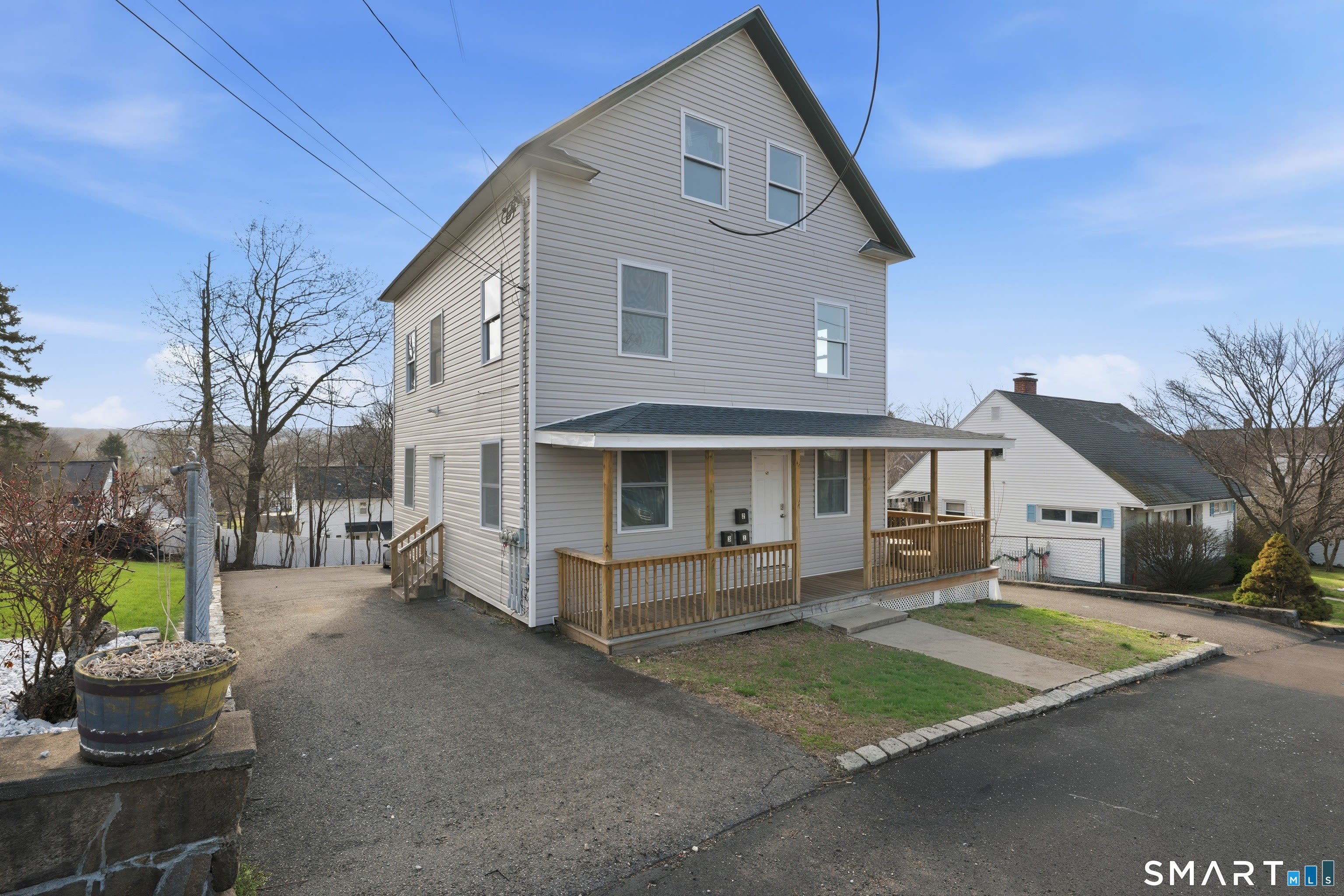 23 Dunn Avenue – photo 1 of 10