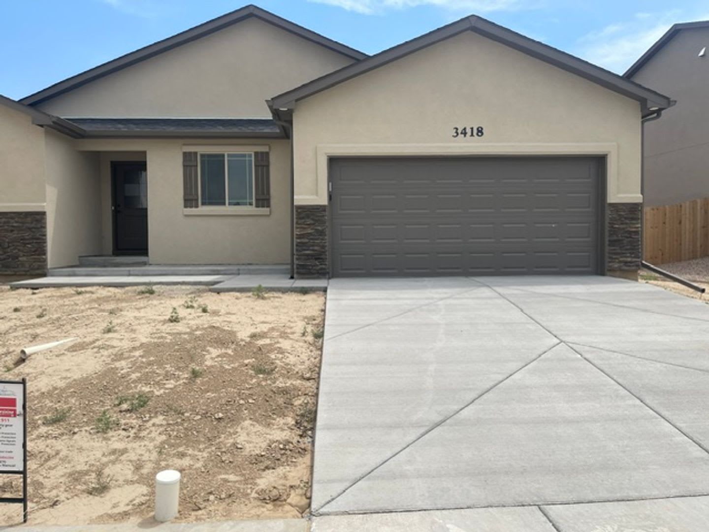 All Prospective Tenants Must Submit A 58 Non Refundable Application Fee Per Applicant Online And Be Pre Qualified Prior To Any Showings – photo 1