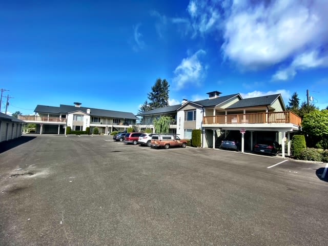 2510 Crystal Springs Rd W #1 – photo 1 of 19