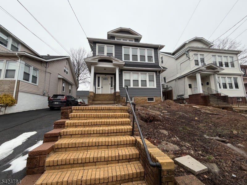 205 Chancellor Ave – photo 1