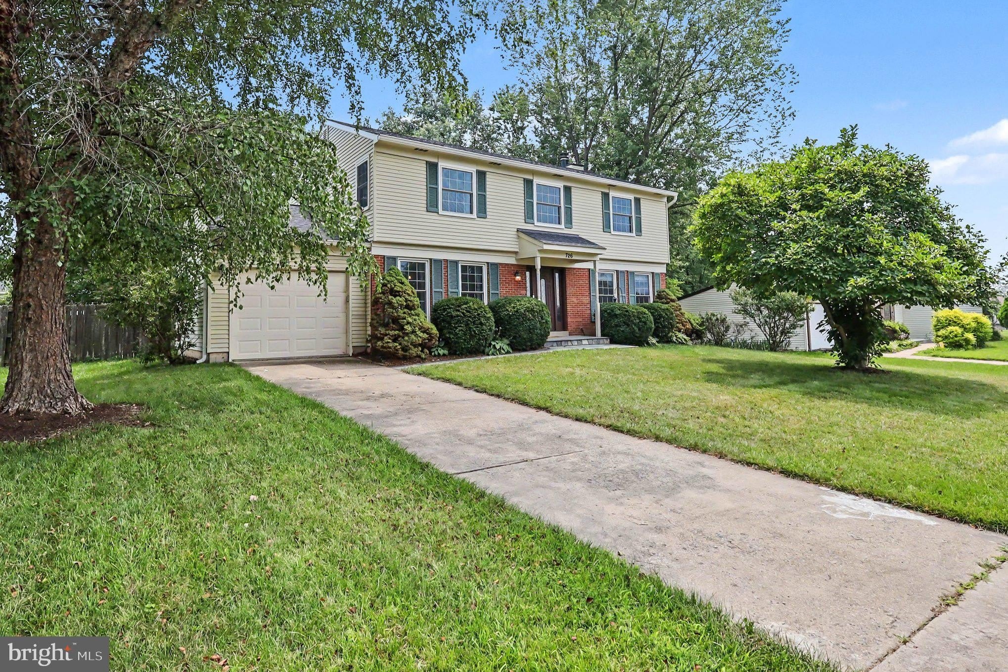726 GENTLE BREEZE Court – photo 1 of 27
