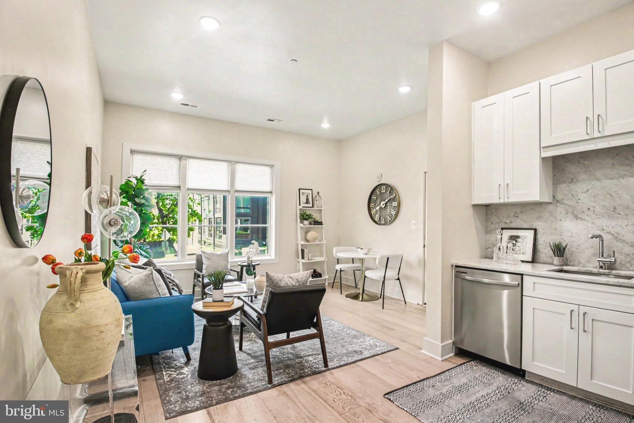 1009 17TH Street NE – photo 1