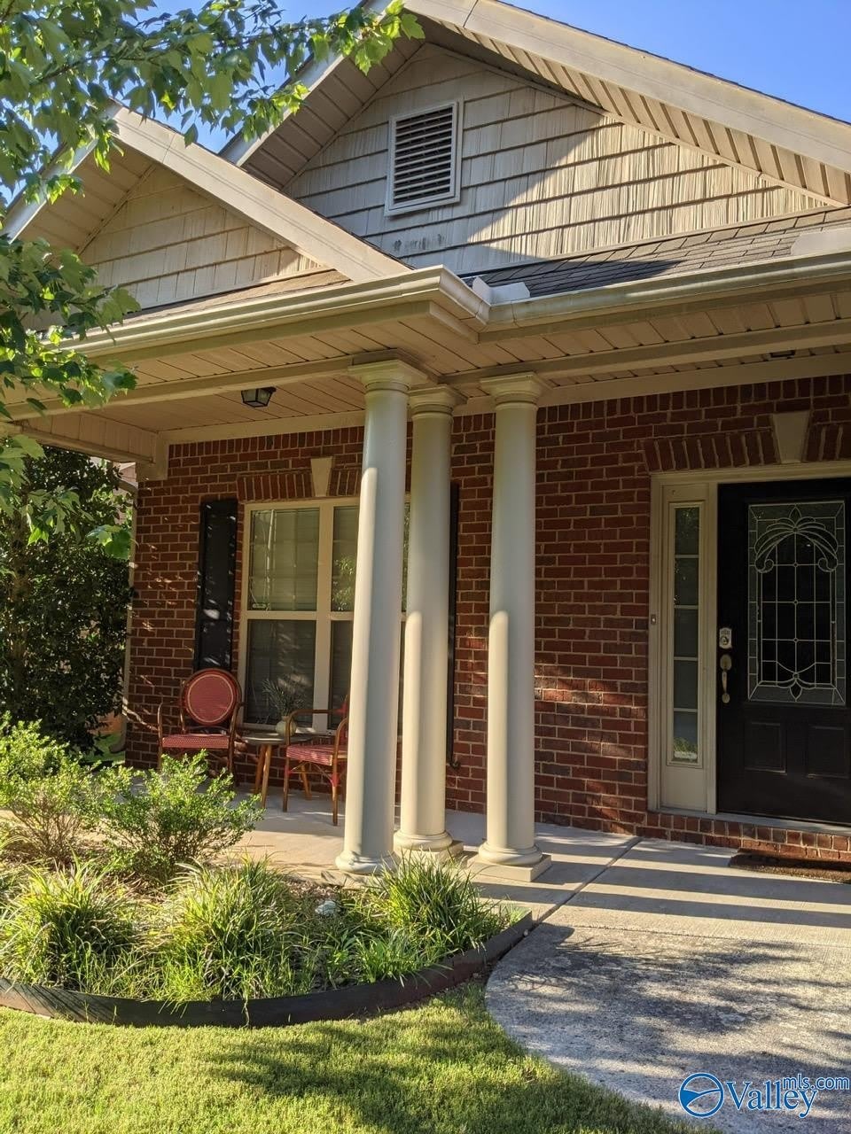 104 Chelsea Park Row – photo 1 of 18