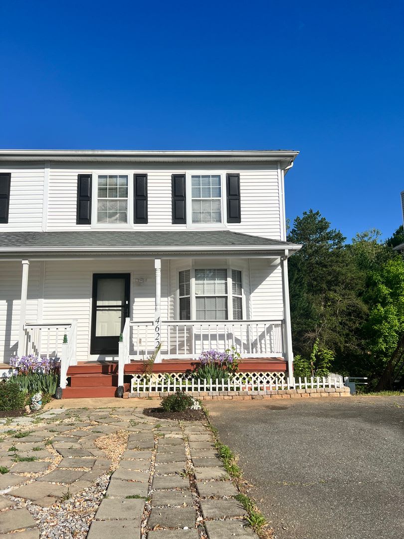 Great Duplex In Briarwood – photo 1 of 40