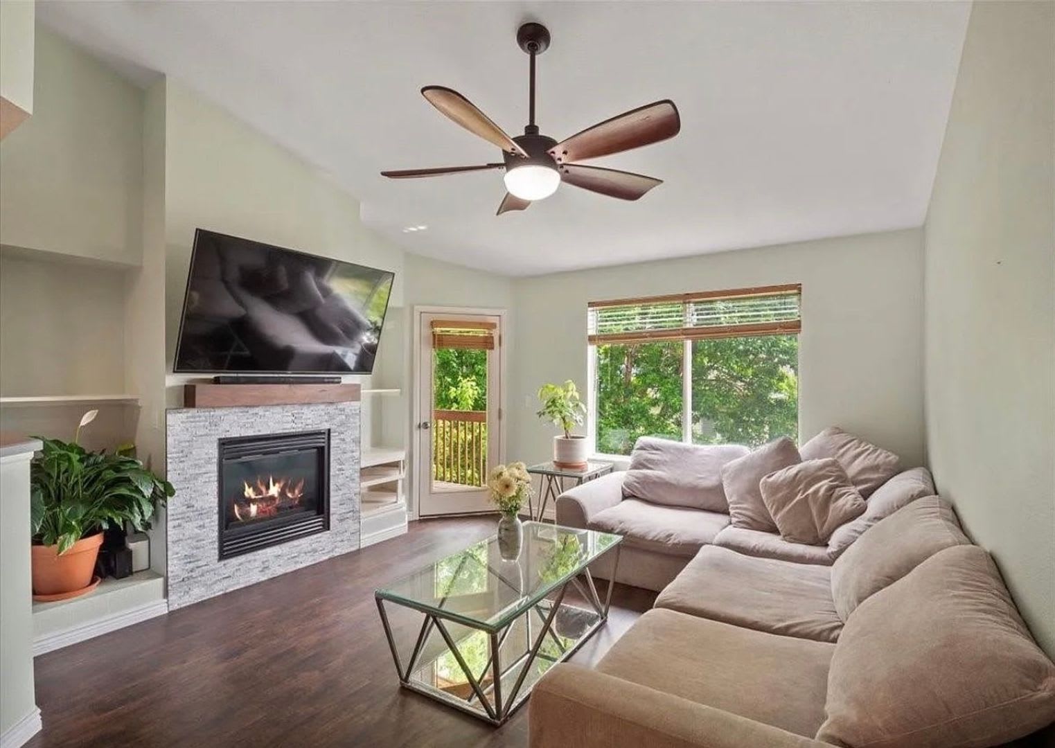 Charming 3BR Condo in Morrison – photo 1 of 24