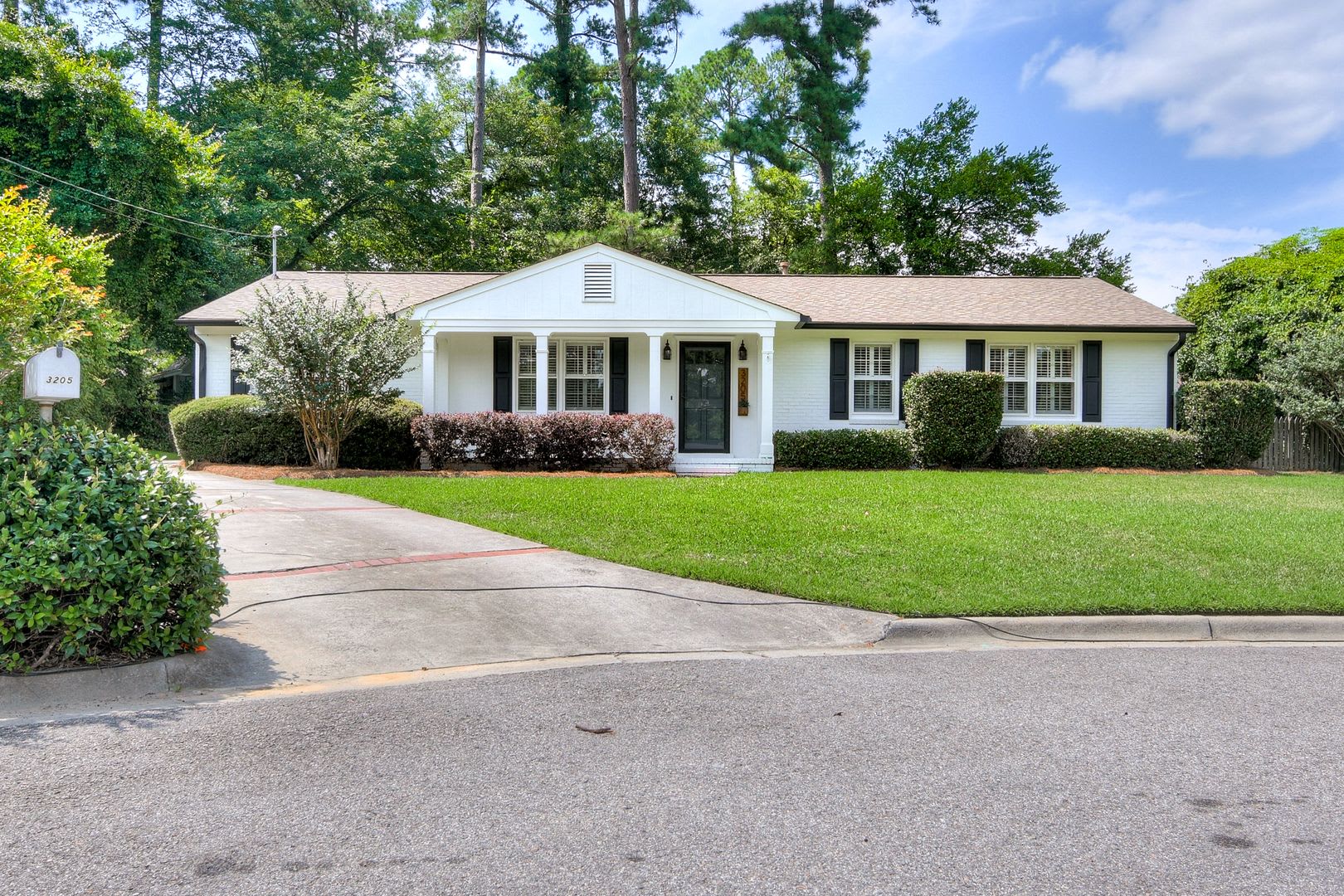 Beautiful Ranch In Montclair – photo 1