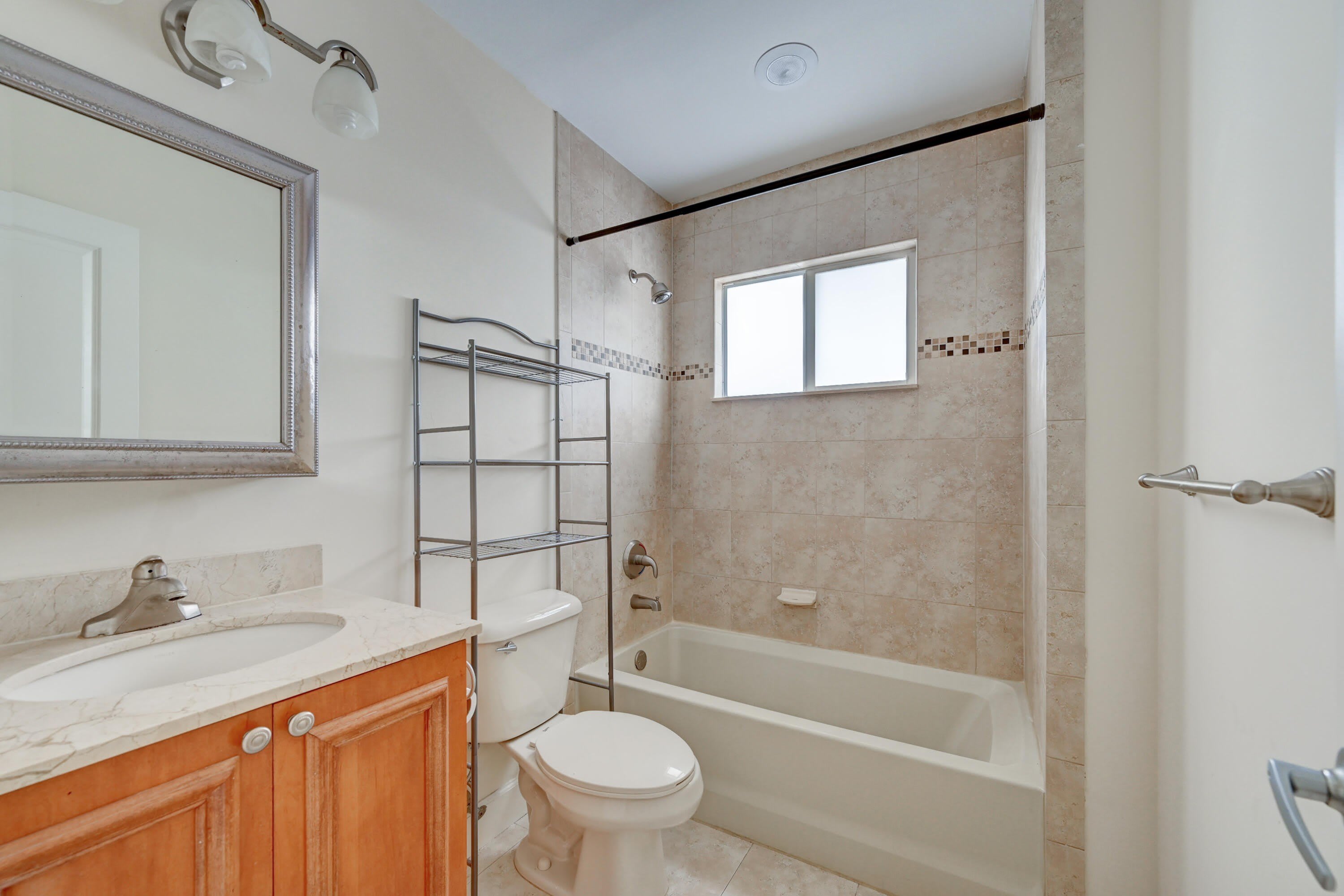 410 SW 15th Street – photo 1