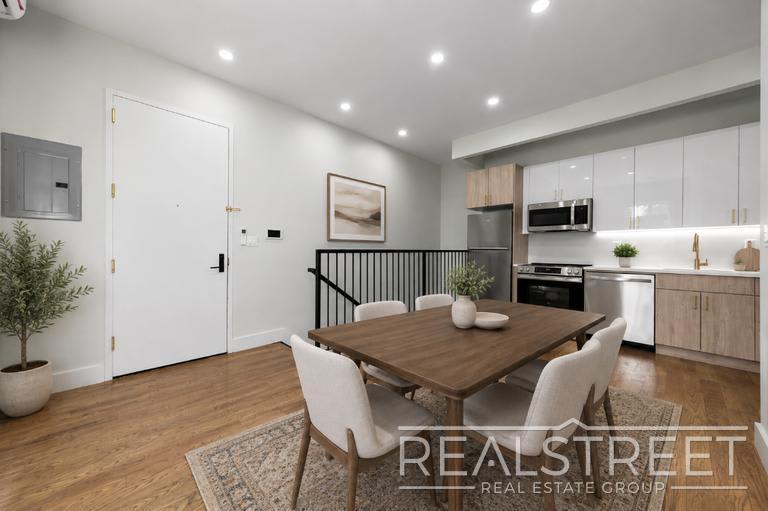 463 Dekalb Avenue – photo 1